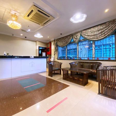 Mr Hotel Nusa Bestari Секудаи Экстерьер фото