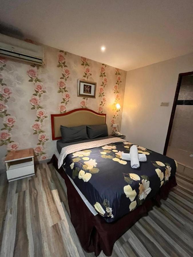 Mr Hotel Nusa Bestari Секудаи Экстерьер фото
