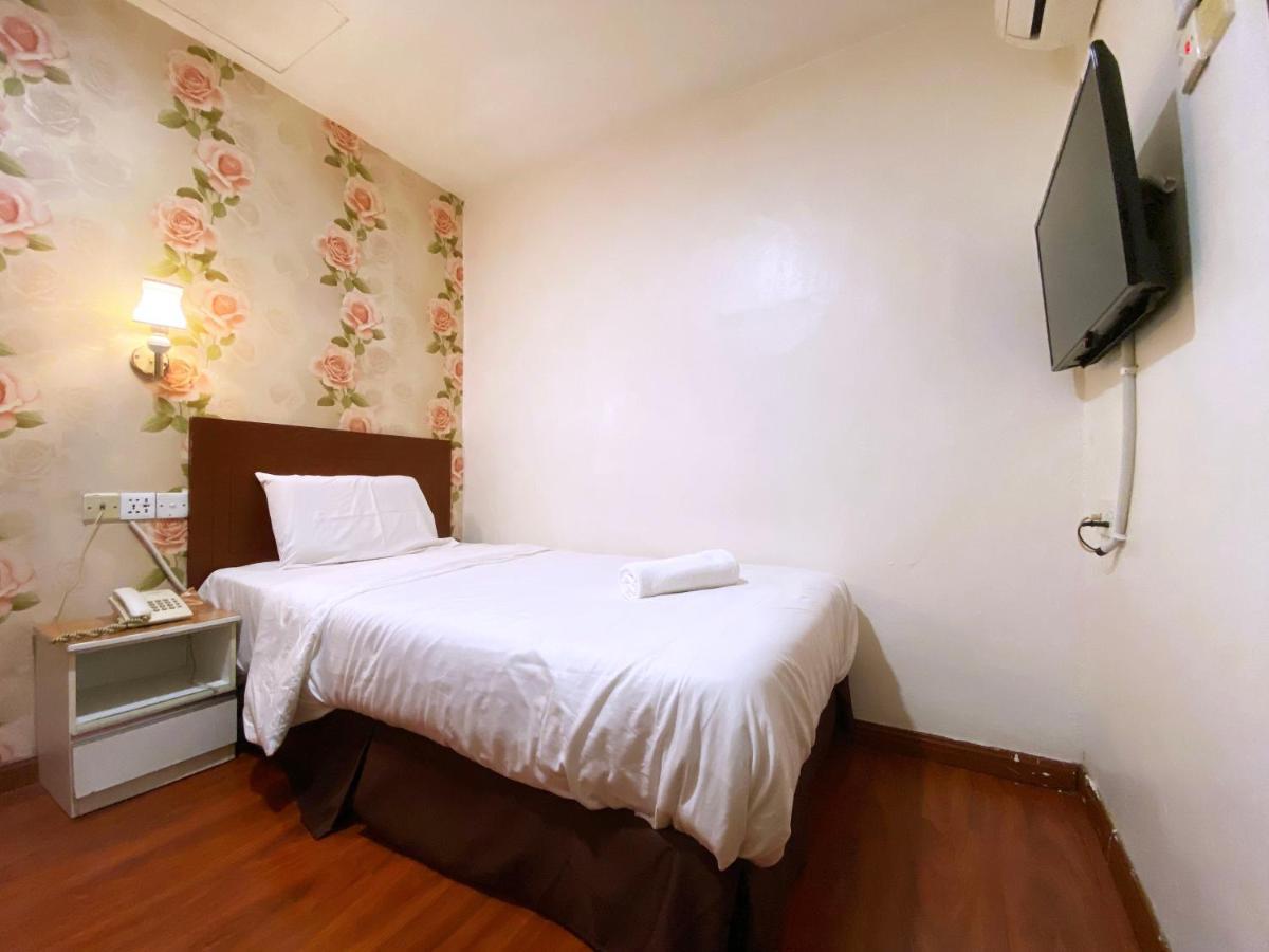 Mr Hotel Nusa Bestari Секудаи Экстерьер фото